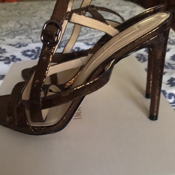 Beautiful Bronze heel - Picture 3 of 3
